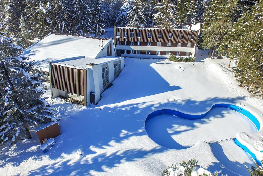 Hotel Grüsch Екстериор снимка