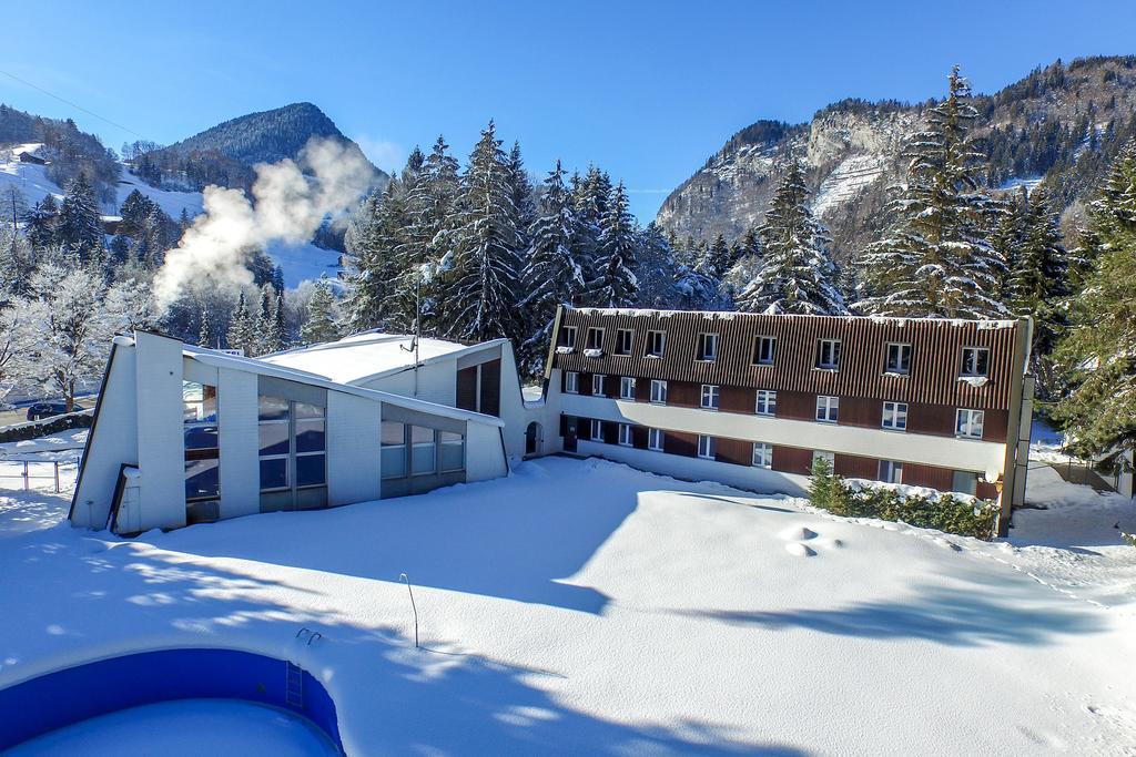 Hotel Grüsch Екстериор снимка