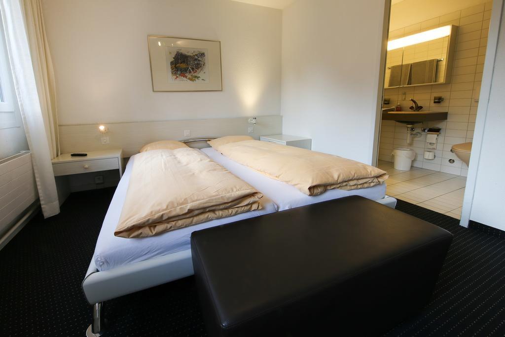 Hotel Grüsch Екстериор снимка