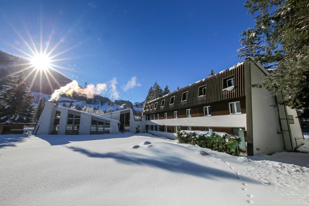 Hotel Grüsch Екстериор снимка