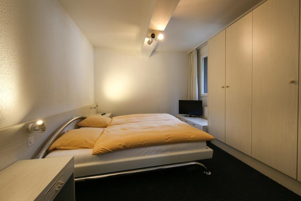 Hotel Grüsch Екстериор снимка