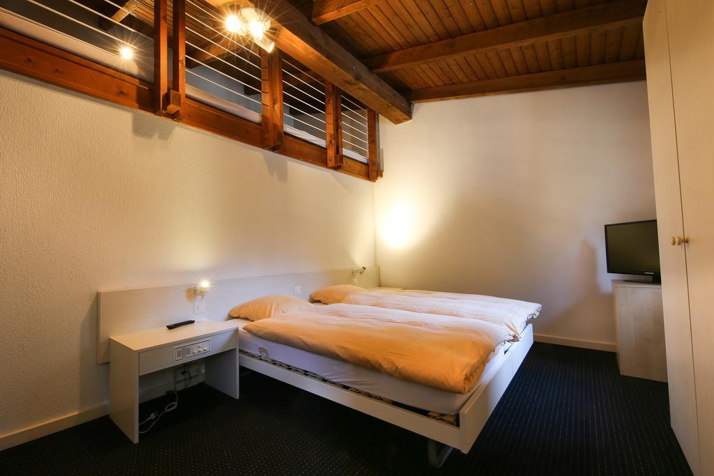 Hotel Grüsch Екстериор снимка