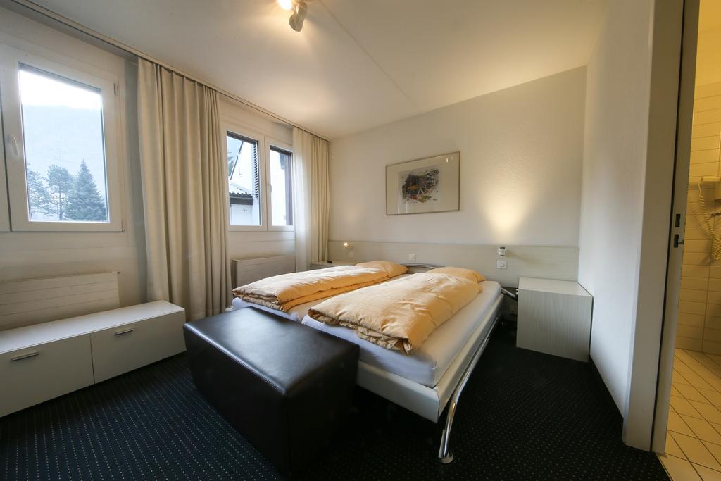 Hotel Grüsch Екстериор снимка